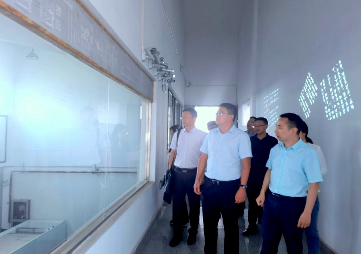 四川省万源市副市长徐力涌一行考察开云app官方版入口 - 开云专业的云端应用服务平台径山茶博园