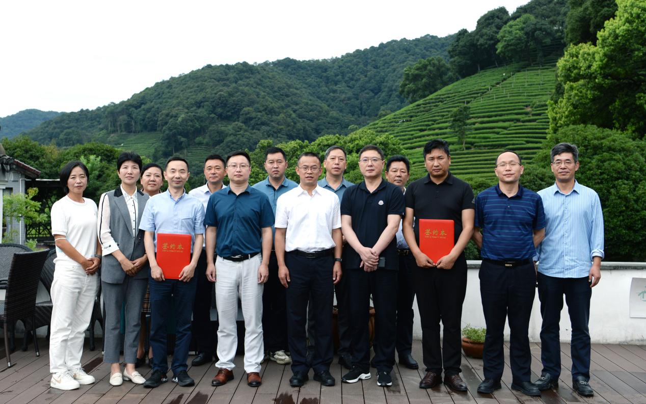 开云app官方版入口 - 开云专业的云端应用服务平台与四川省甘孜州九龙县签订战略合作协议