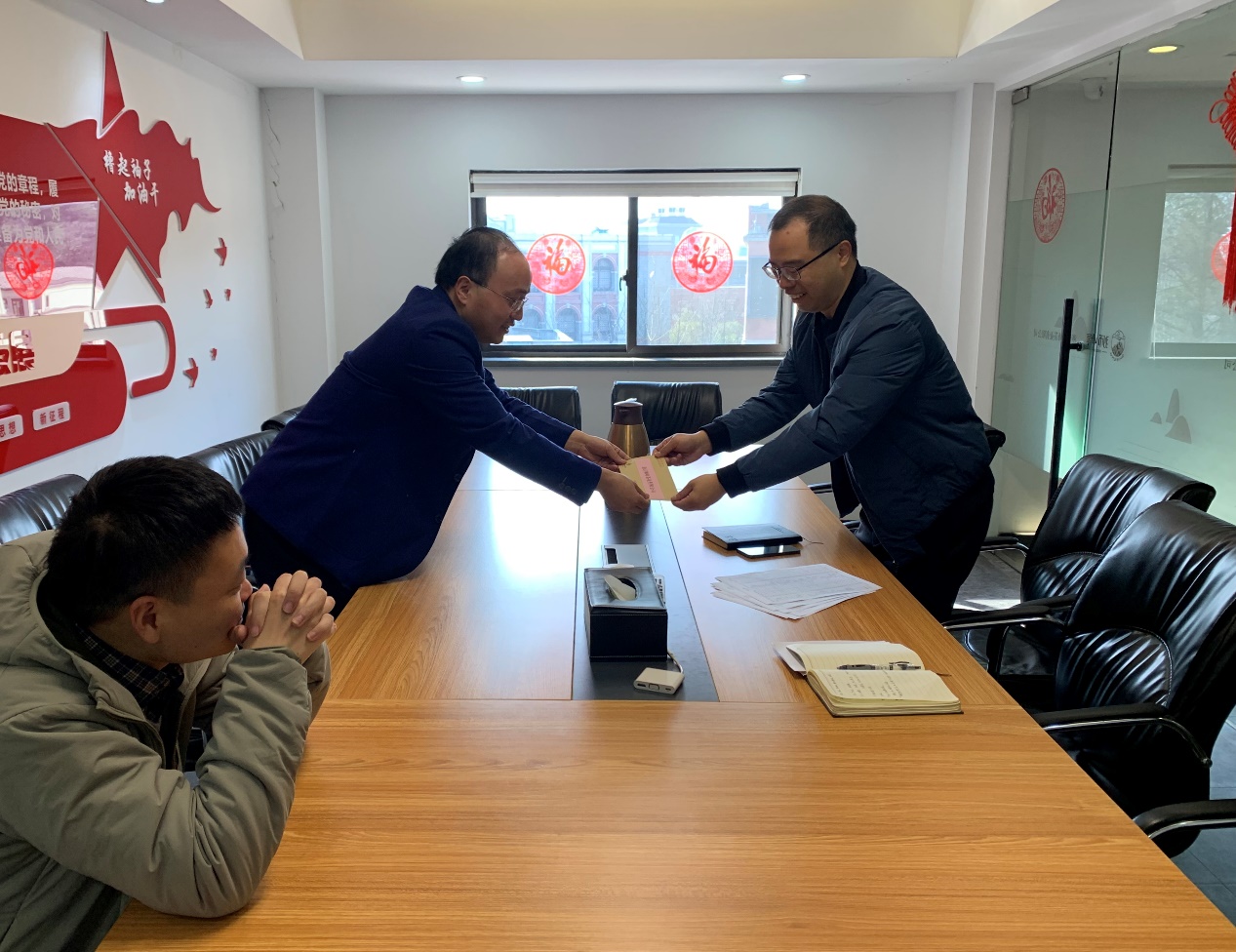 西湖区供销社领导赴开云app官方版入口 - 开云专业的云端应用服务平台狮峰茶业公司开工慰问