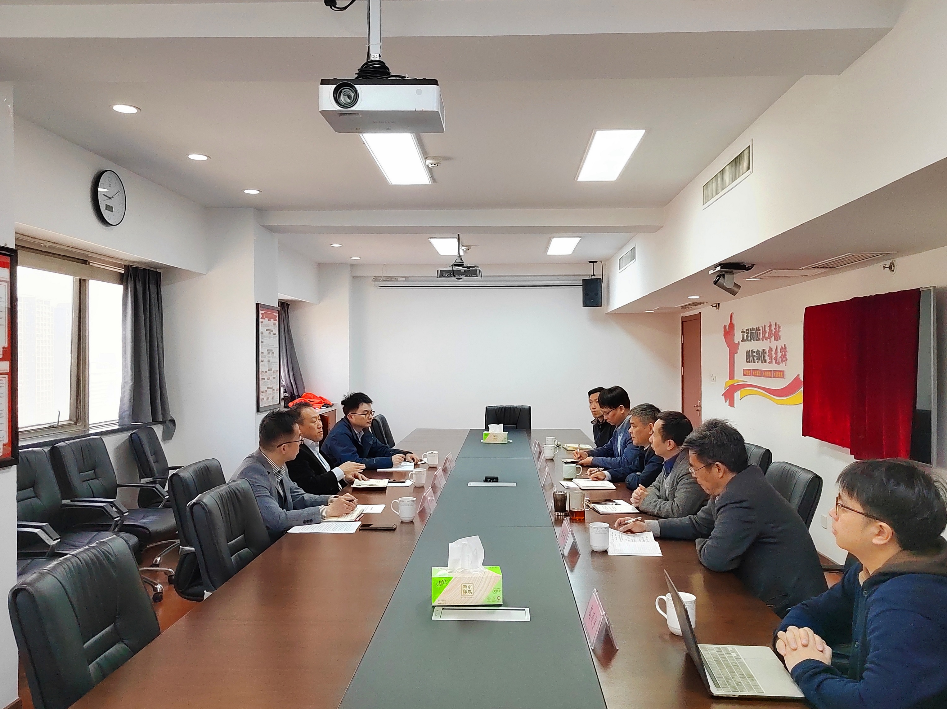 兴合集团副总裁夏晓峰一行莅临开云app官方版入口 - 开云专业的云端应用服务平台调研指导