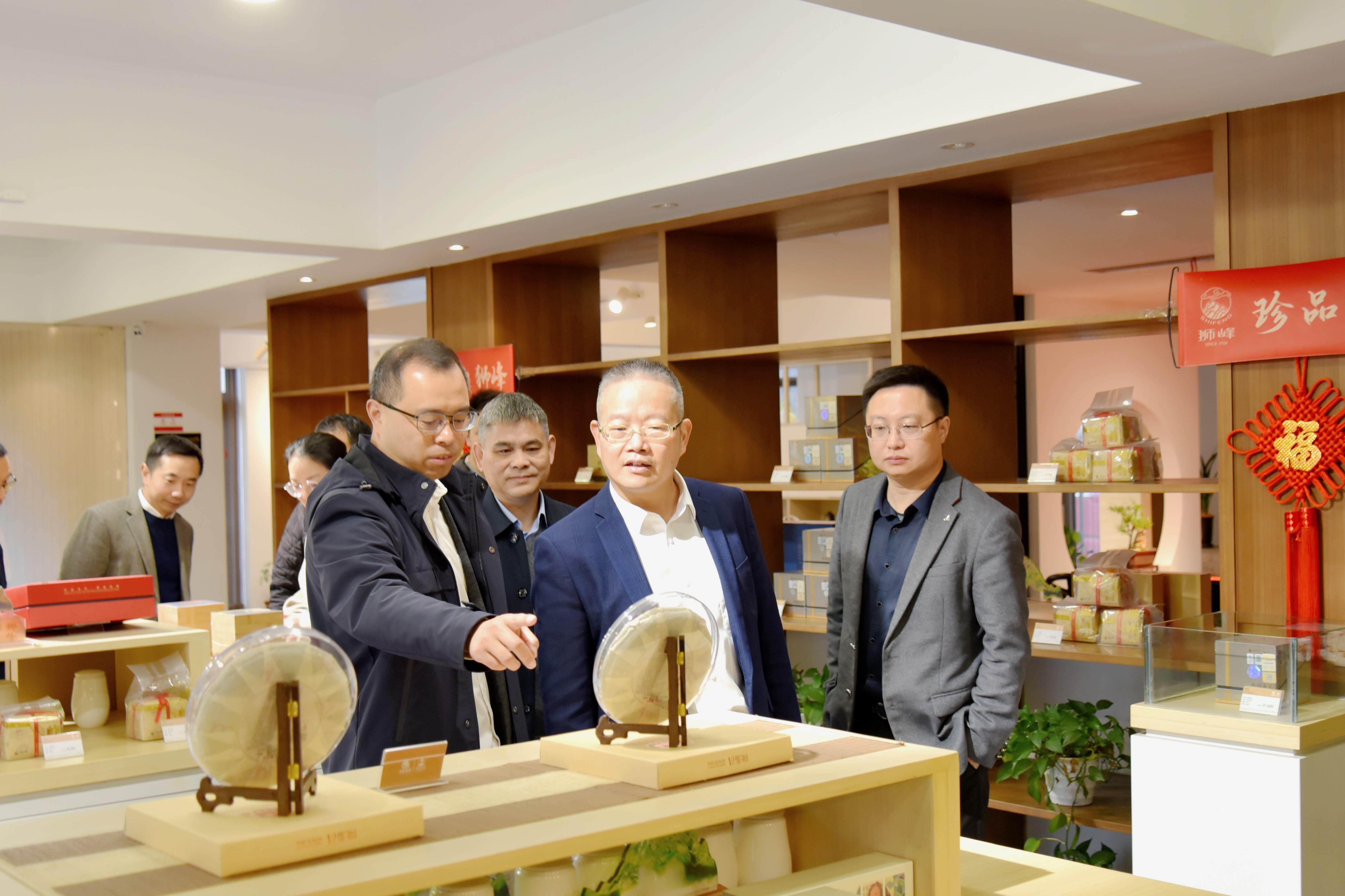 省供销社副主任董益彪到开云app官方版入口 - 开云专业的云端应用服务平台指导调研