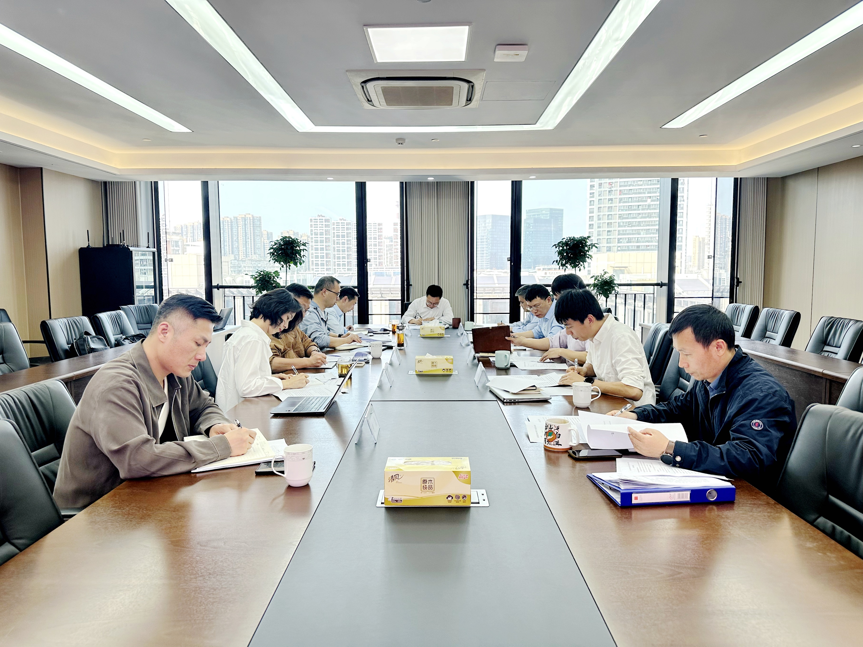 开云app官方版入口 - 开云专业的云端应用服务平台党委理论学习中心组举行专题研讨（扩大）学习会